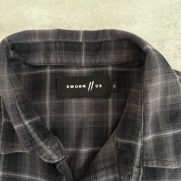 Sworn to us Los Angeles black and grey flannel button up mens Medium - Picture 4 of 9